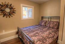 RedAwning April Drive Holiday home